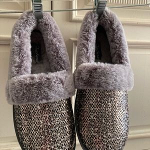 Sketchers memory foam slipper loafers size 8